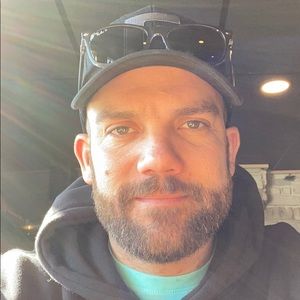 Meet your Posher, Adam